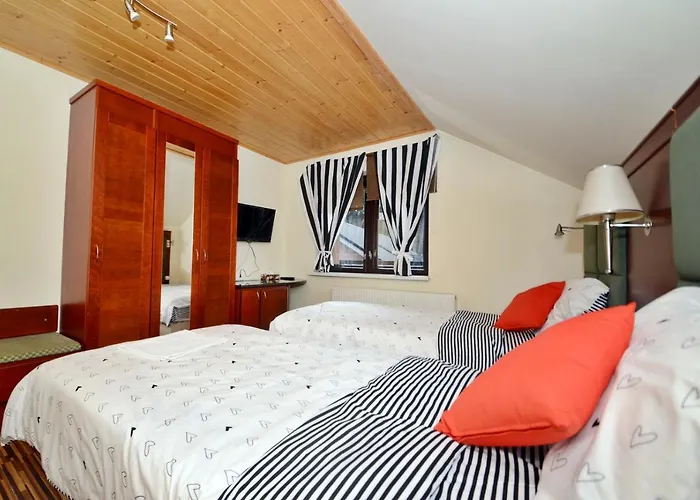 Jaworowa Chata Homestay *